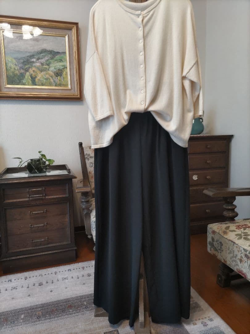 ミズイロインド、ワイドパンツ