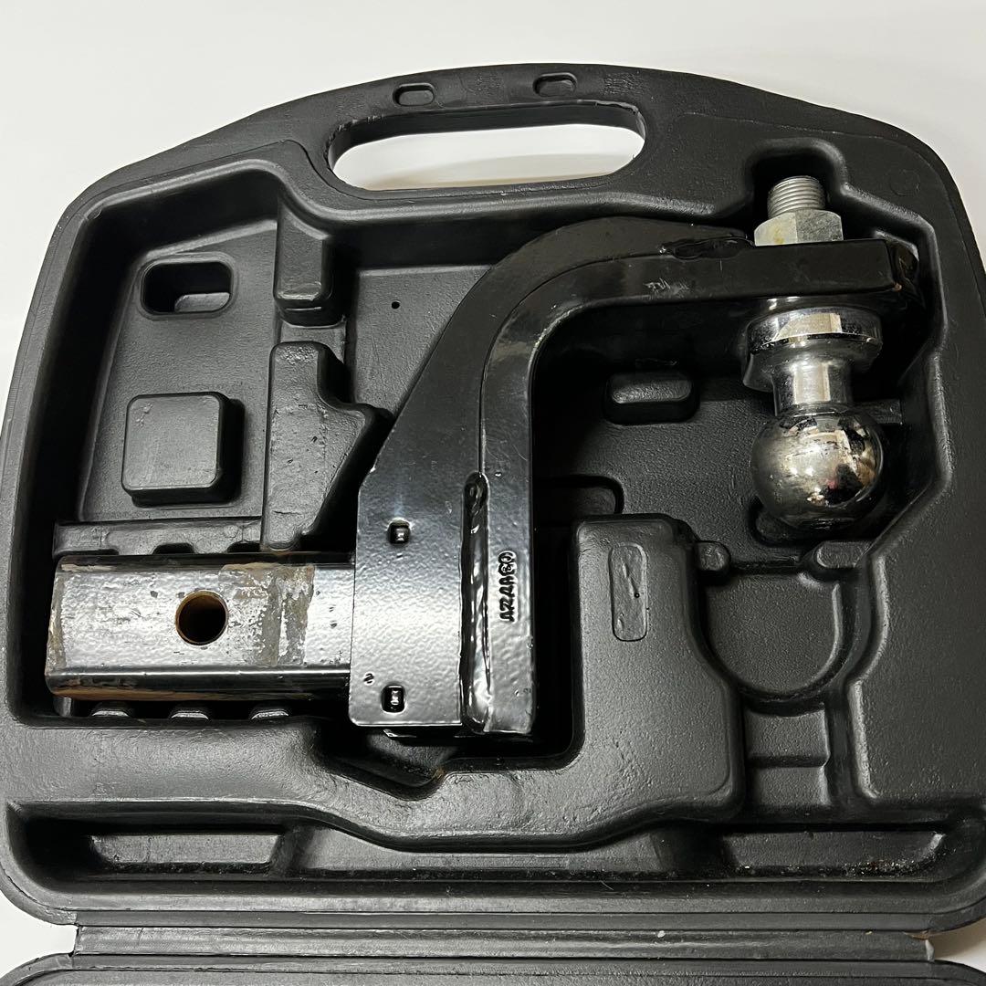 ランクルヒッチメンバー　純正品　日本製ラウンドクルーザー300 トレーラーヒッチ