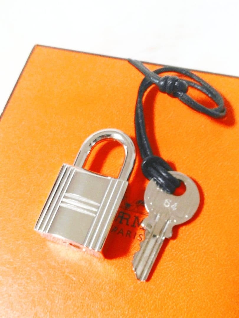 【美品】 HERMES エルメス カデナ南京錠パドロック　鍵1ケ