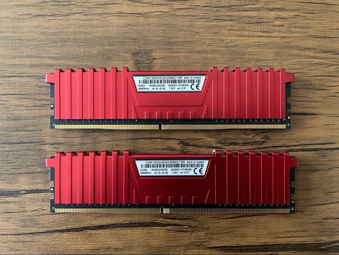 Corsair　DDR4　8GB×2枚セット