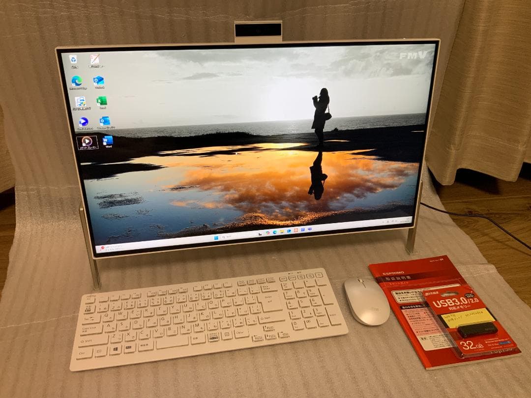 FMVWC2F1B/Win11/8GB/i3/Office有/SSD/BD視聴可