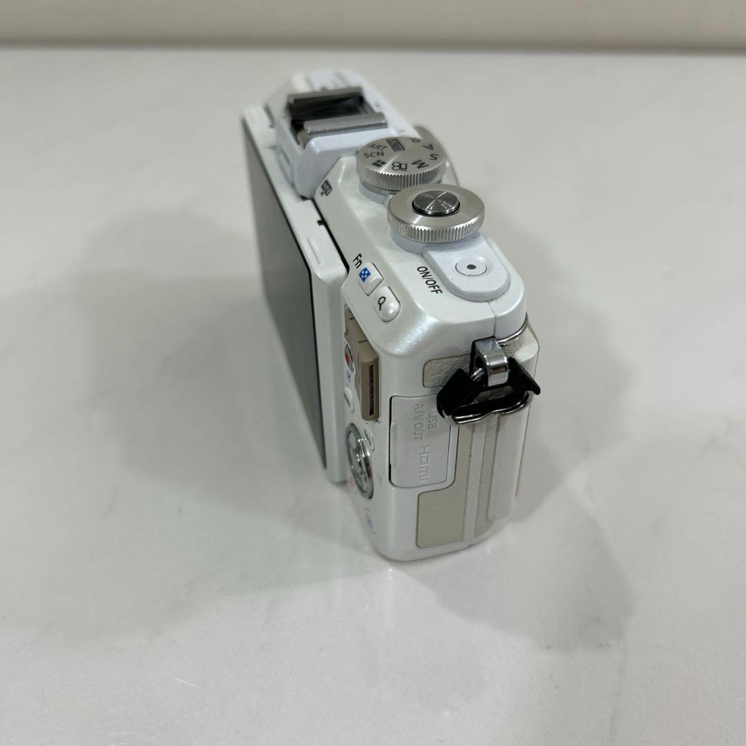 OLYMPUS PEN ホワイト ミラーレス　一眼　オリンパス　ジャンク