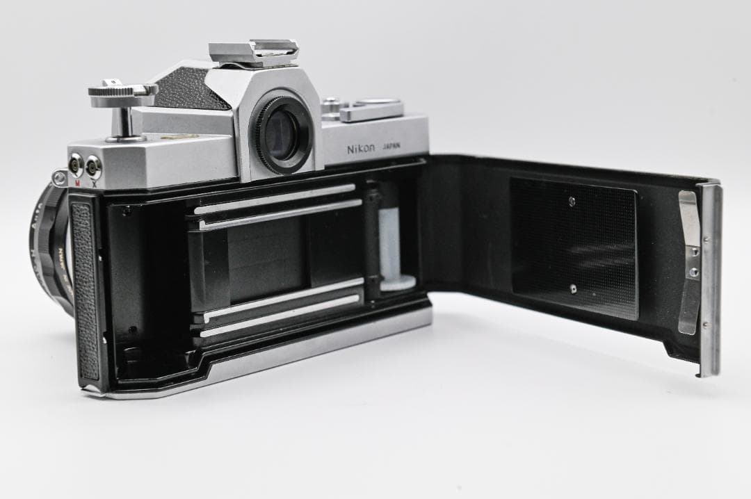 Nikomat フィルム一眼レフカメラ 28/3.5レンズ&レザーカバー付き