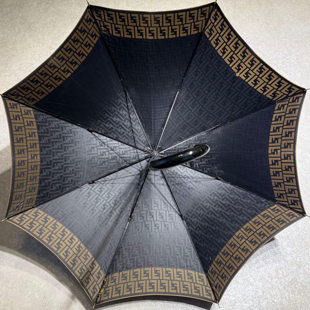 美品☆FENDI 長傘 雨傘 ズッカ柄 人気カラー FF ブラック 全長90cm