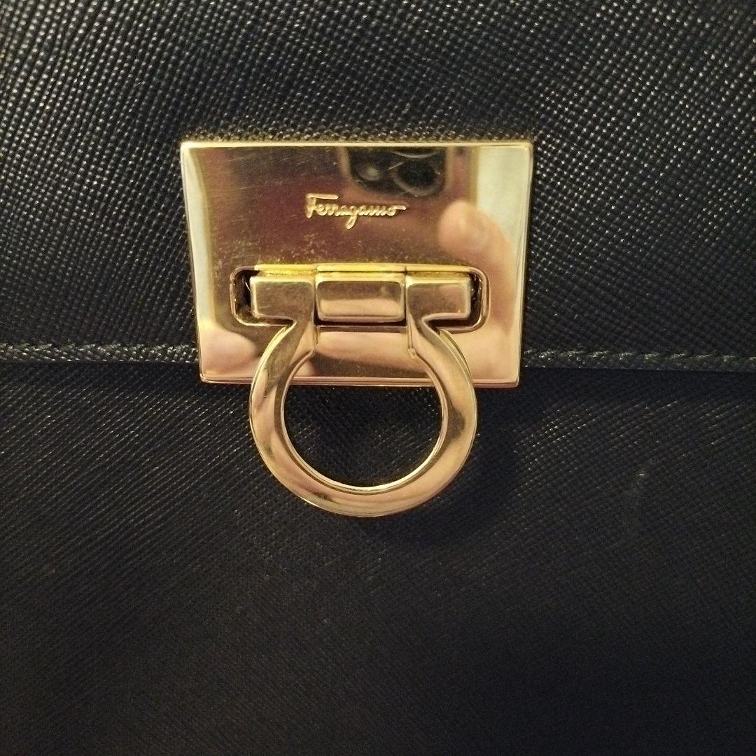 【美品】フェラガモ　 ガンチーニバッグ　サフィアーノレザー