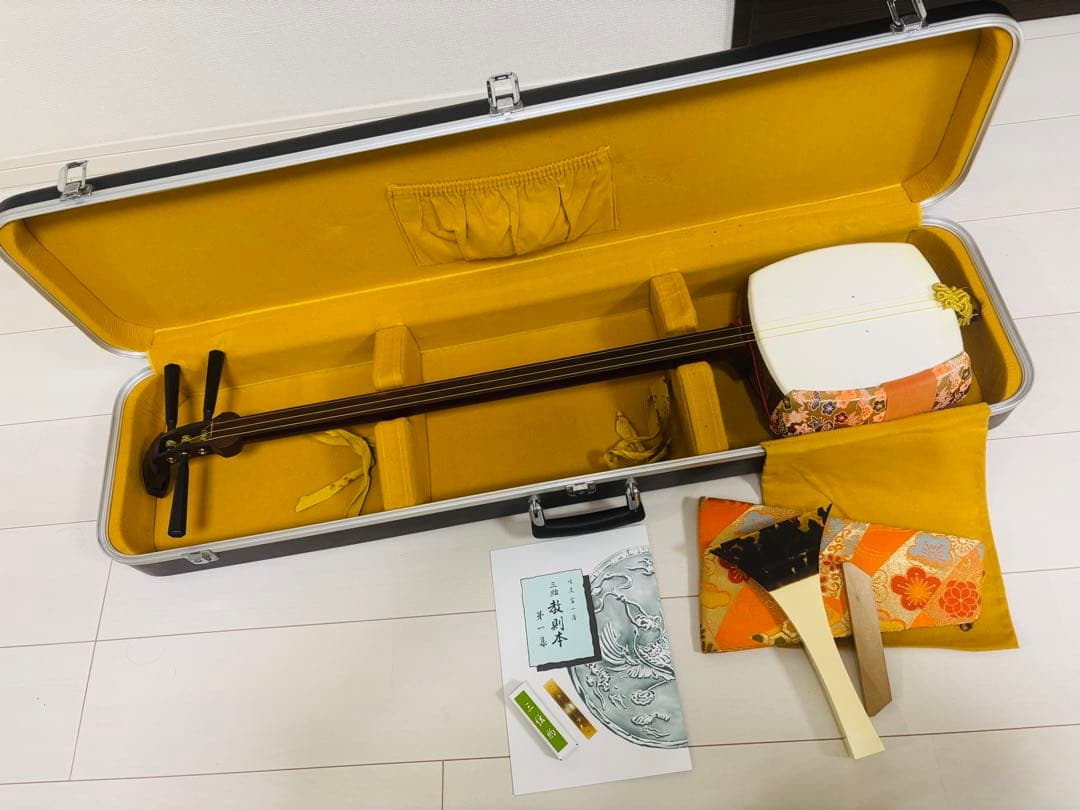 三味線 破れなし　駒・バチ・ハードケース付き