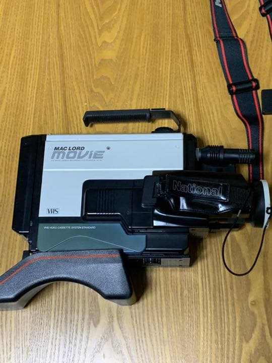 ナショナル　VHSビデオカメラ