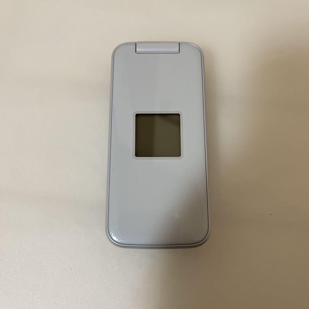 【極美品】NTTドコモ 富士通 らくらくホン F-01M ホワイト docomo