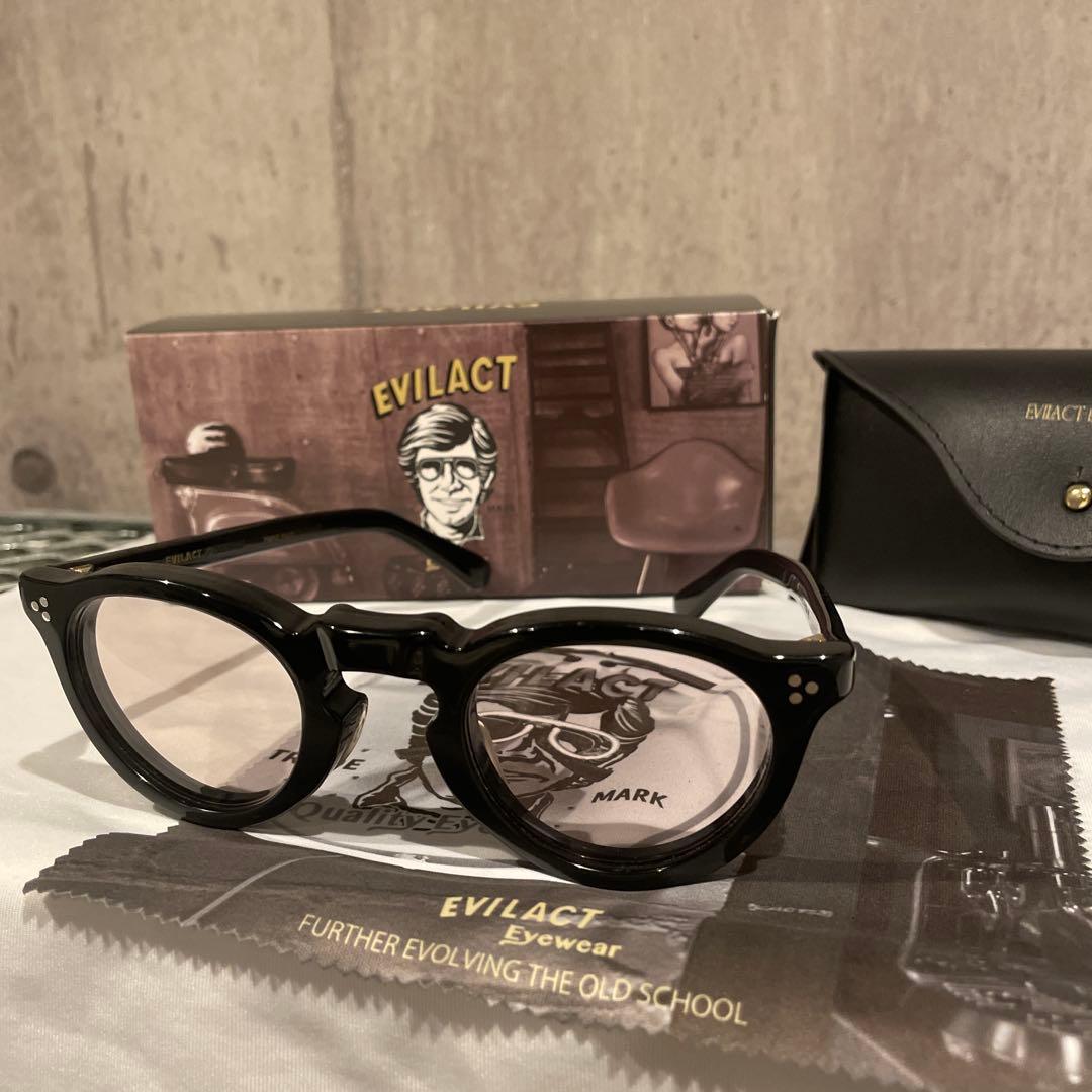 EVILACT eyewear GREEVES調光メガネ