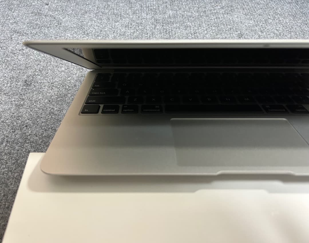 MacBook Air 2015 i5 8Gb 512Gb 11インチ USキー