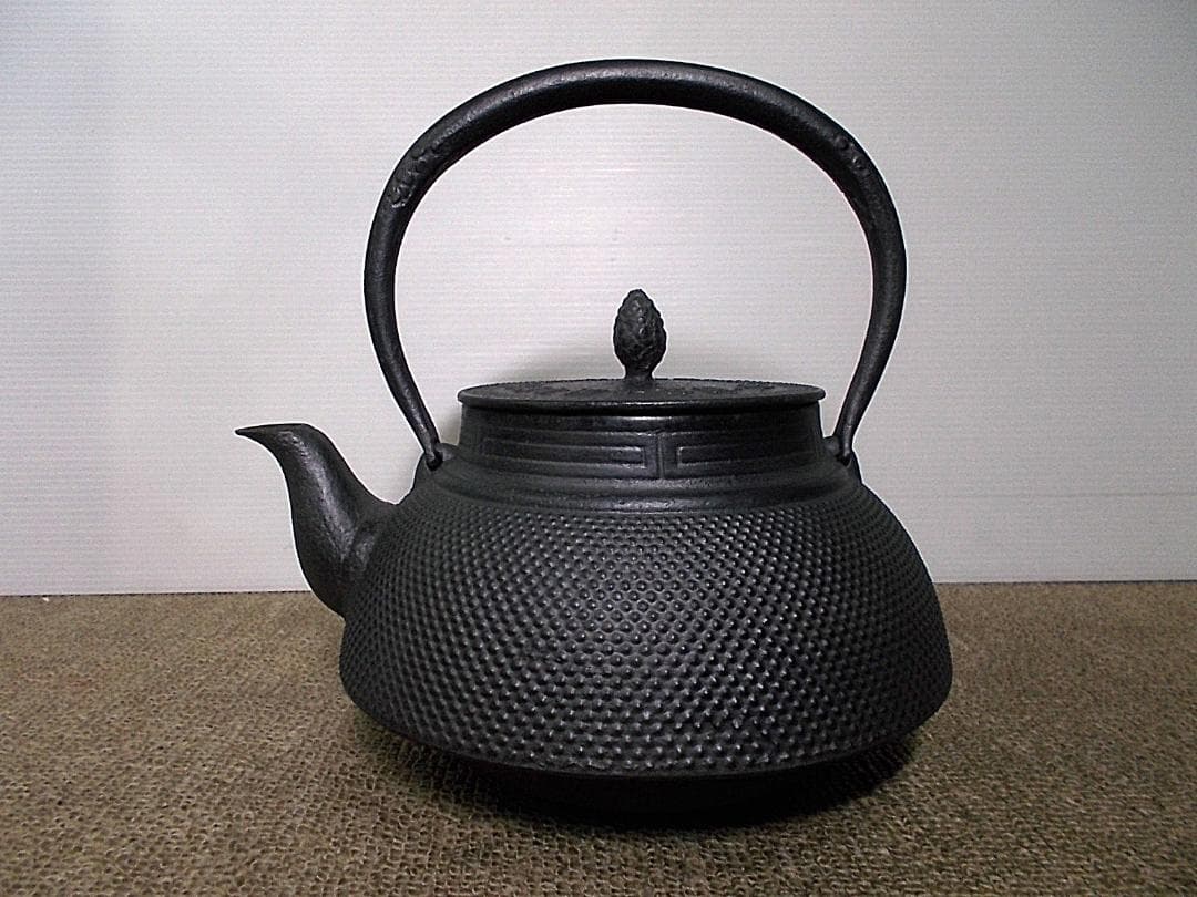 茶道具 南部霰鉄瓶 アラレ鉄瓶 薩摩枇杷色 風炉型野々田電熱器 動作品 送料込み