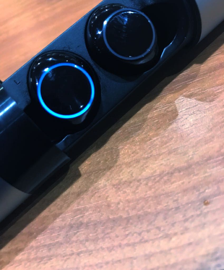 Bluetoothイヤホン 完全ワイヤレスイヤホン