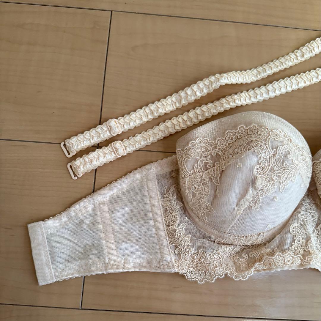 フォーシスアンドカンパニー　ブライダルインナーセット　D65