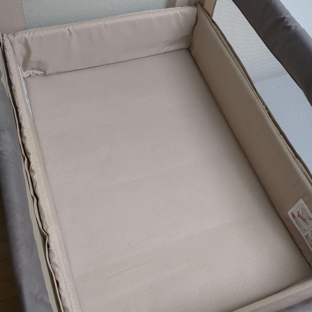 Aprica　ココネルエアー　ベビーベッド/ベビーサークル