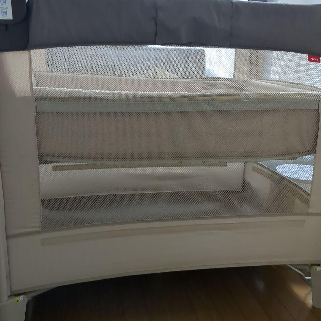 Aprica　ココネルエアー　ベビーベッド/ベビーサークル