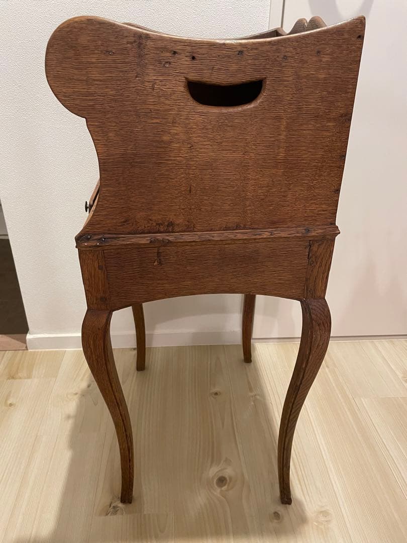 フランスアンティーク家具　フランスインテリア　アンティーク家具　サイドテーブル