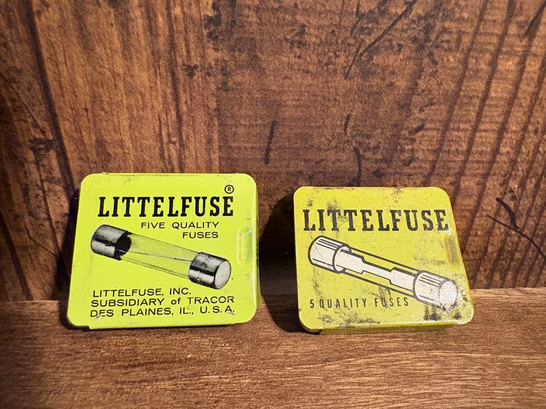 希少！アンティーク　ディスプレイ　スタンド　& ヴィンテージヒューズセット