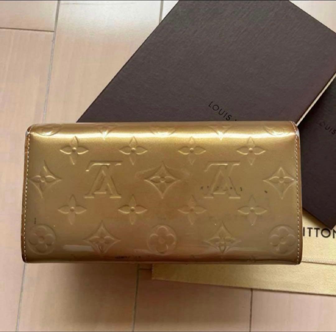 【ぺこ】ルイヴィトン ヴェルニ 長財布