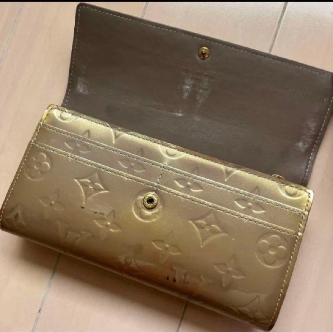 【ぺこ】ルイヴィトン ヴェルニ 長財布