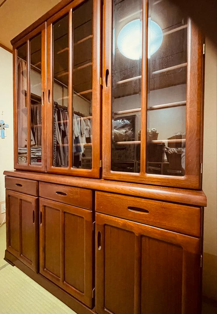 木製食器棚　ガラス扉付き キャビネット ブラウン