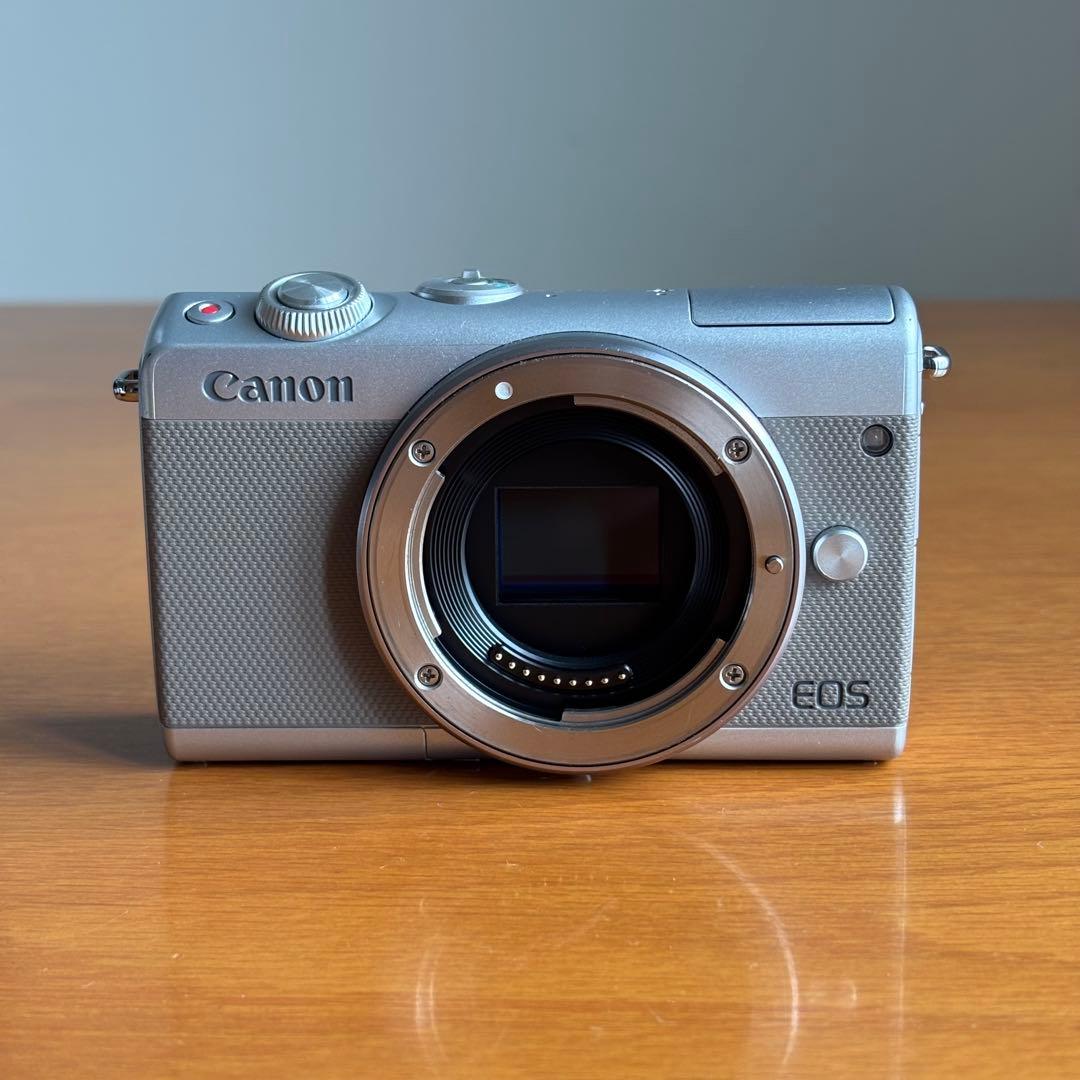 Canon EOS M100 グレー 標準ズーム・単焦点レンズキット