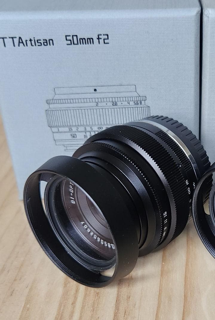 TTArtisan 50mm f2 とPERGEAR 12mm f2 Xマウント