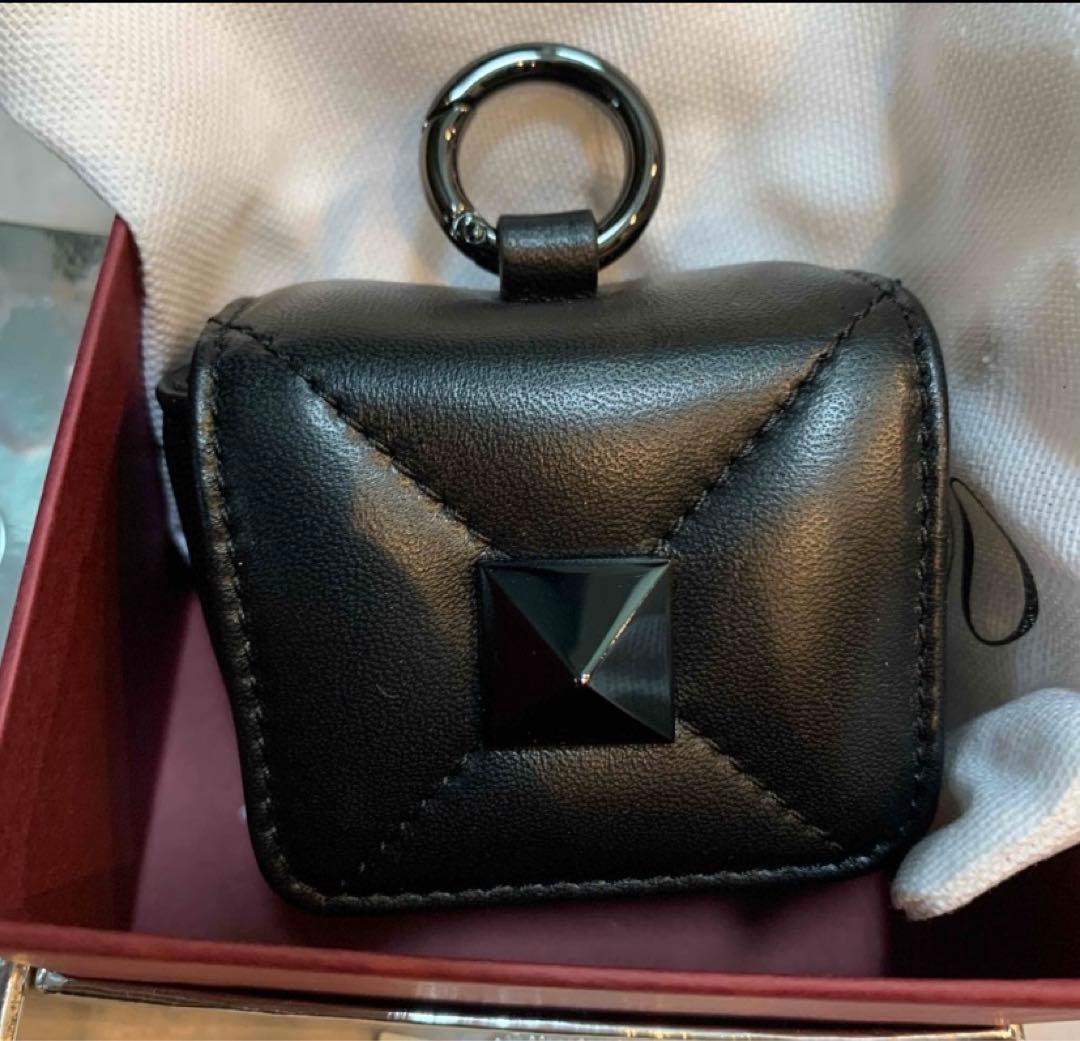 新品未使用箱付き★バレンティノ★AirPodsケース