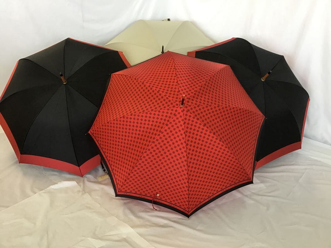 チロルの掲載品　オラーニ①クリント①ヴィンセント②