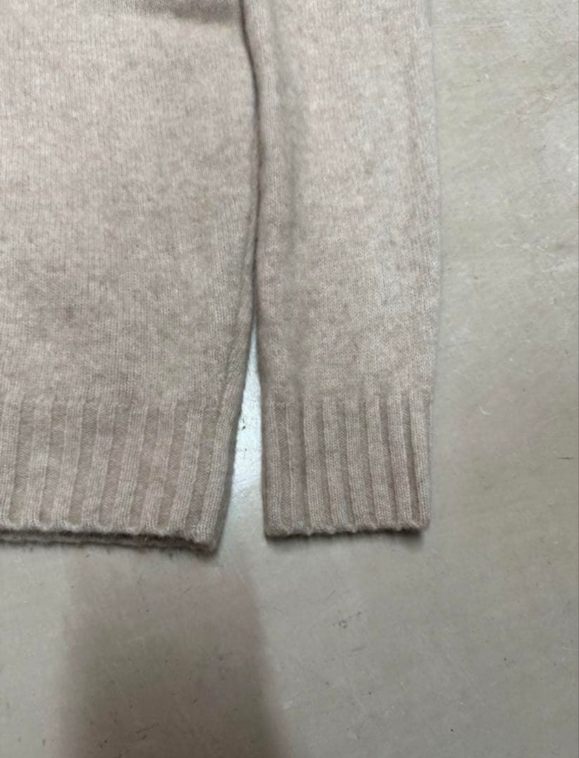 ARROW57. （田中さんのセーター）C.Tocculi コムギ　Lサイズ