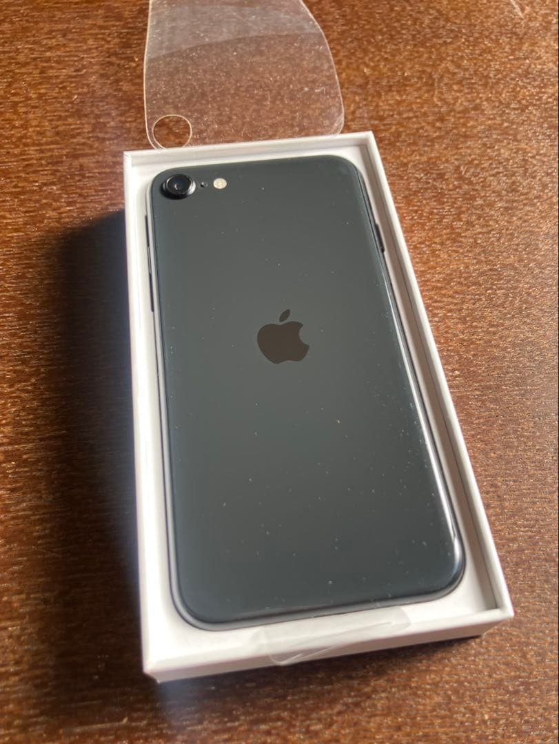 iPhone SE第2世代　SE2 ブラック　128GB SIMフリー 白ロム