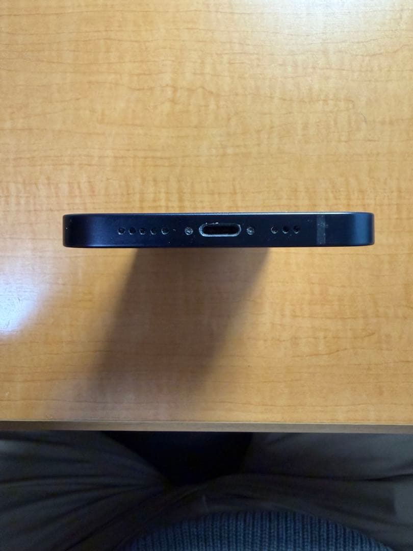 Apple iPhone 12 本体 ブラック　64GB