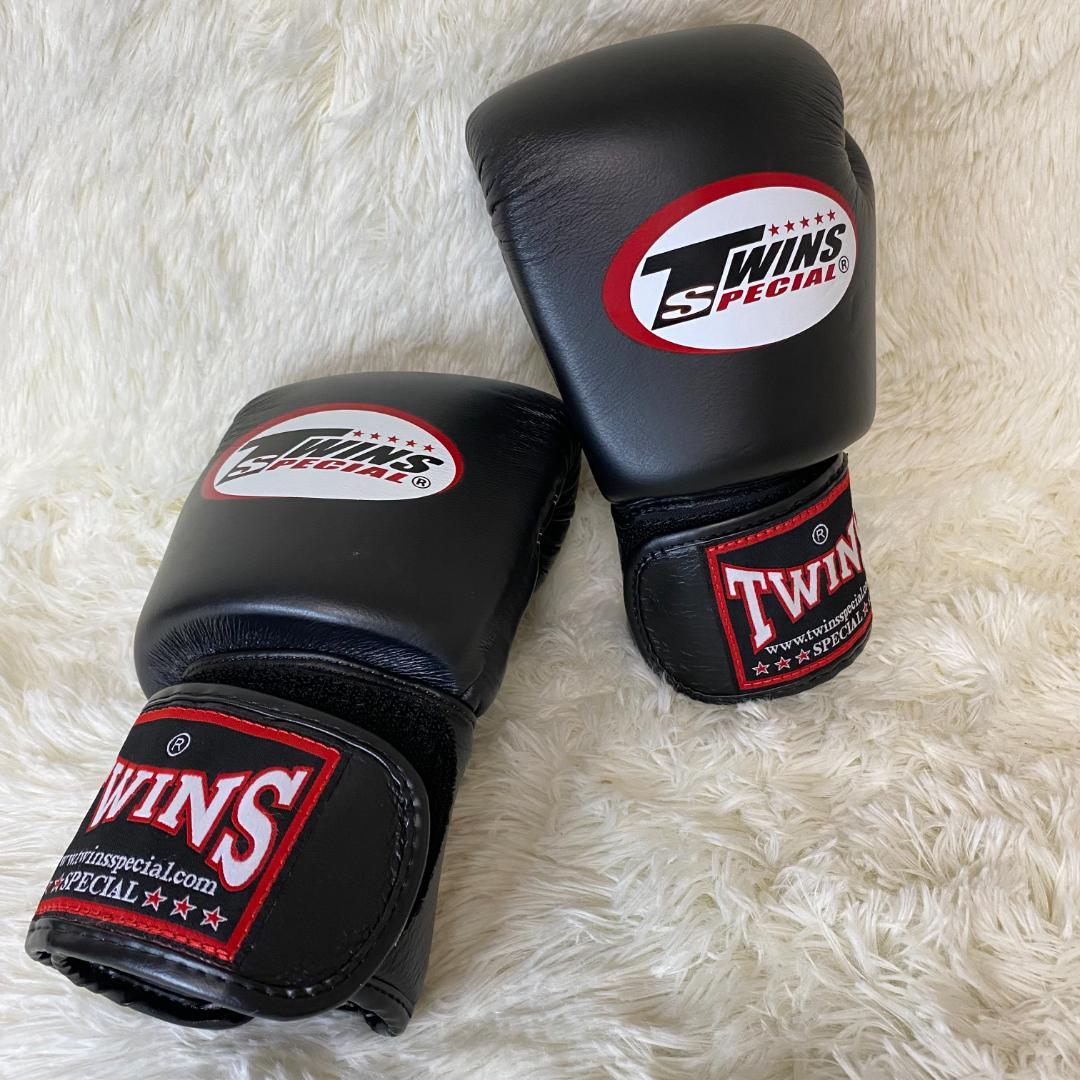 【美品】TWINS SPECIAL ボクシンググローブ 8oz