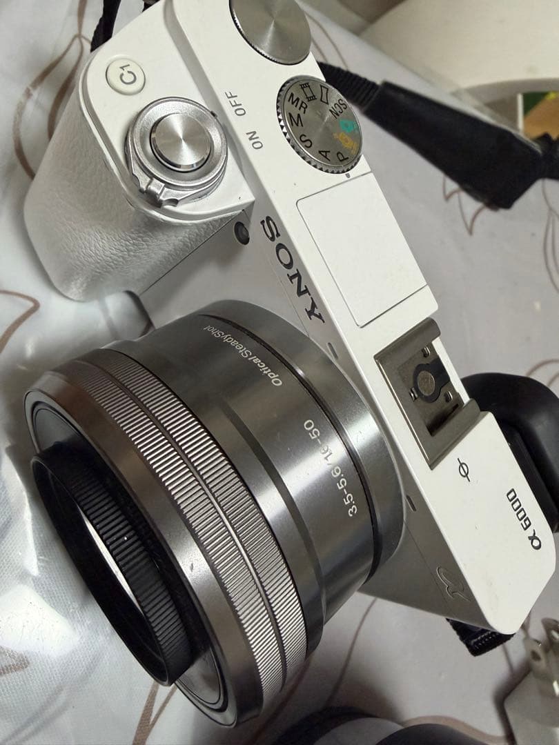 SONY a 6000 白！ レンズや、その他諸々付属品