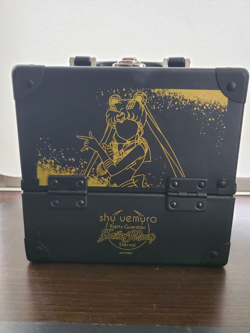 shu uemura セーラームーン メイクアップボックス