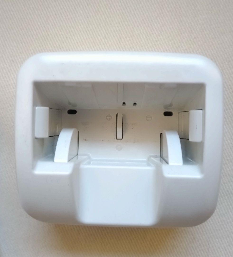 docomo らくらくホン F-01M ホワイト