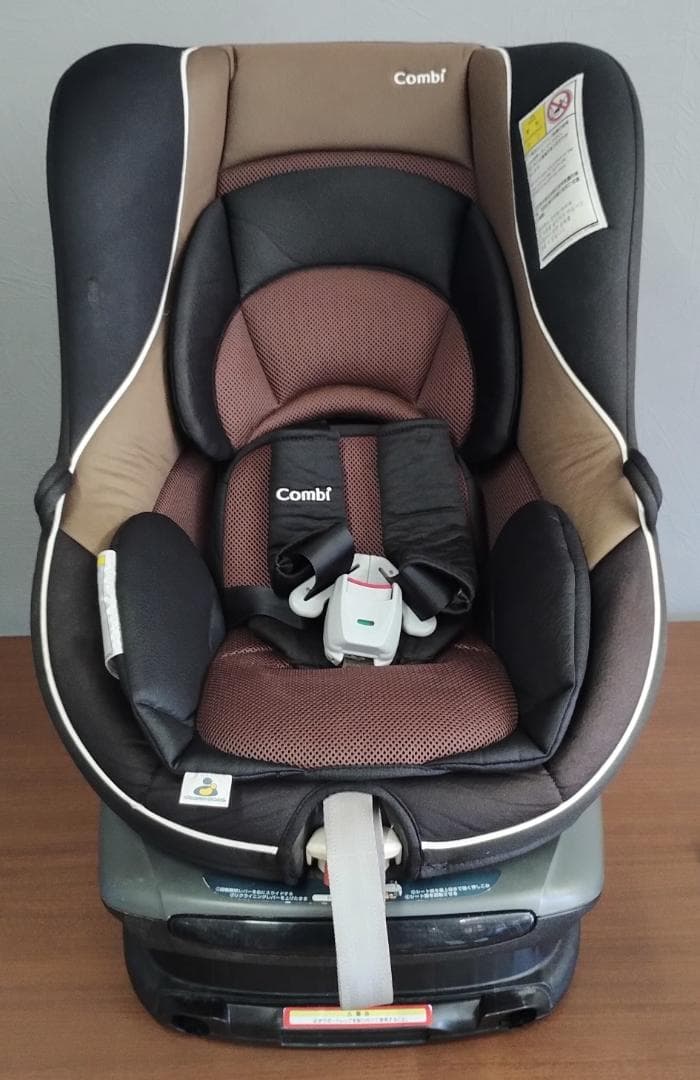 シートベルト装着式　コンビ　回転チャイルドシート ゼウスターンユーロ