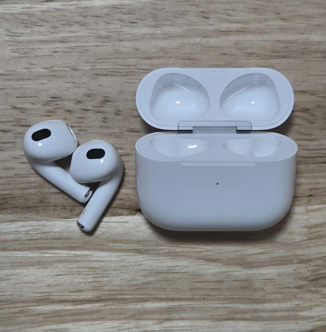 AirPods3 ホワイト 充電ケース付属★ほぼ未使用