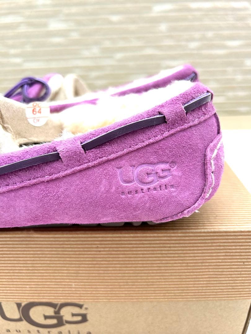 UGG モカシン 靴