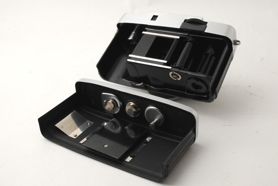 オリンパス OLYMPUS-PEN EE-S ハーフサイズフィルムカメラ