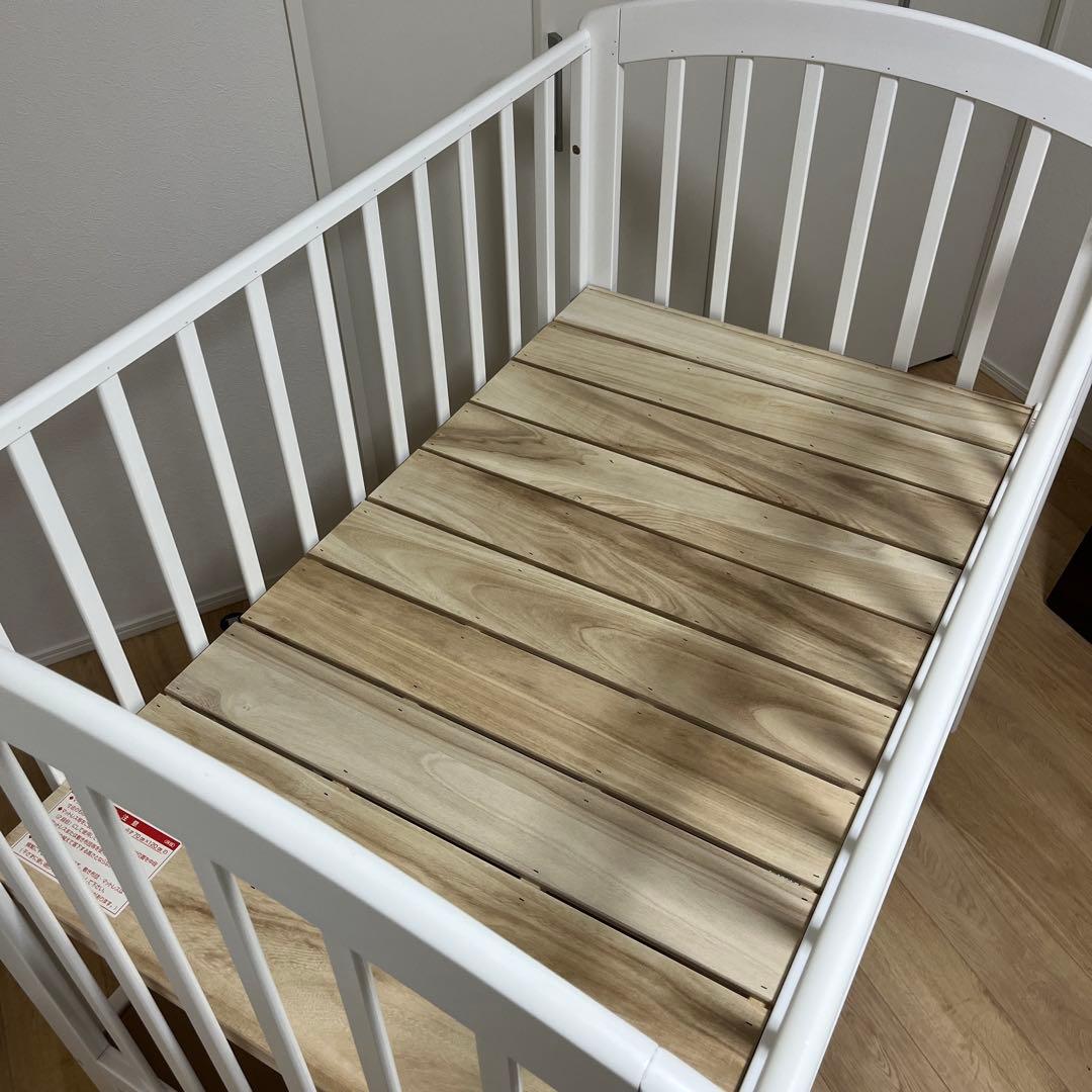 カトージ　ベビーベッド　レギュラーサイズ