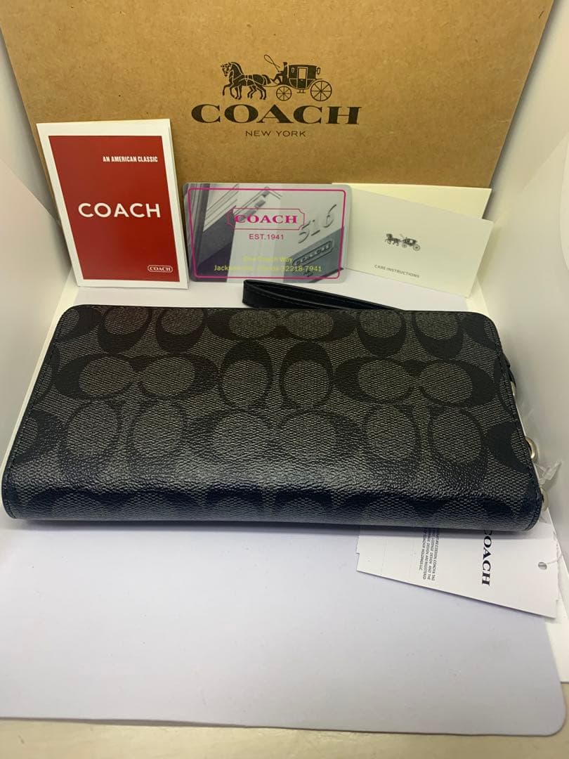 COACH　コーチ　C4452　長財布　ラウンドファスナー　シグネチャー　PVC
