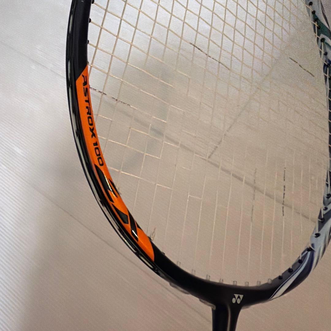 は*ま様 バドミントンラケット ストリング入り