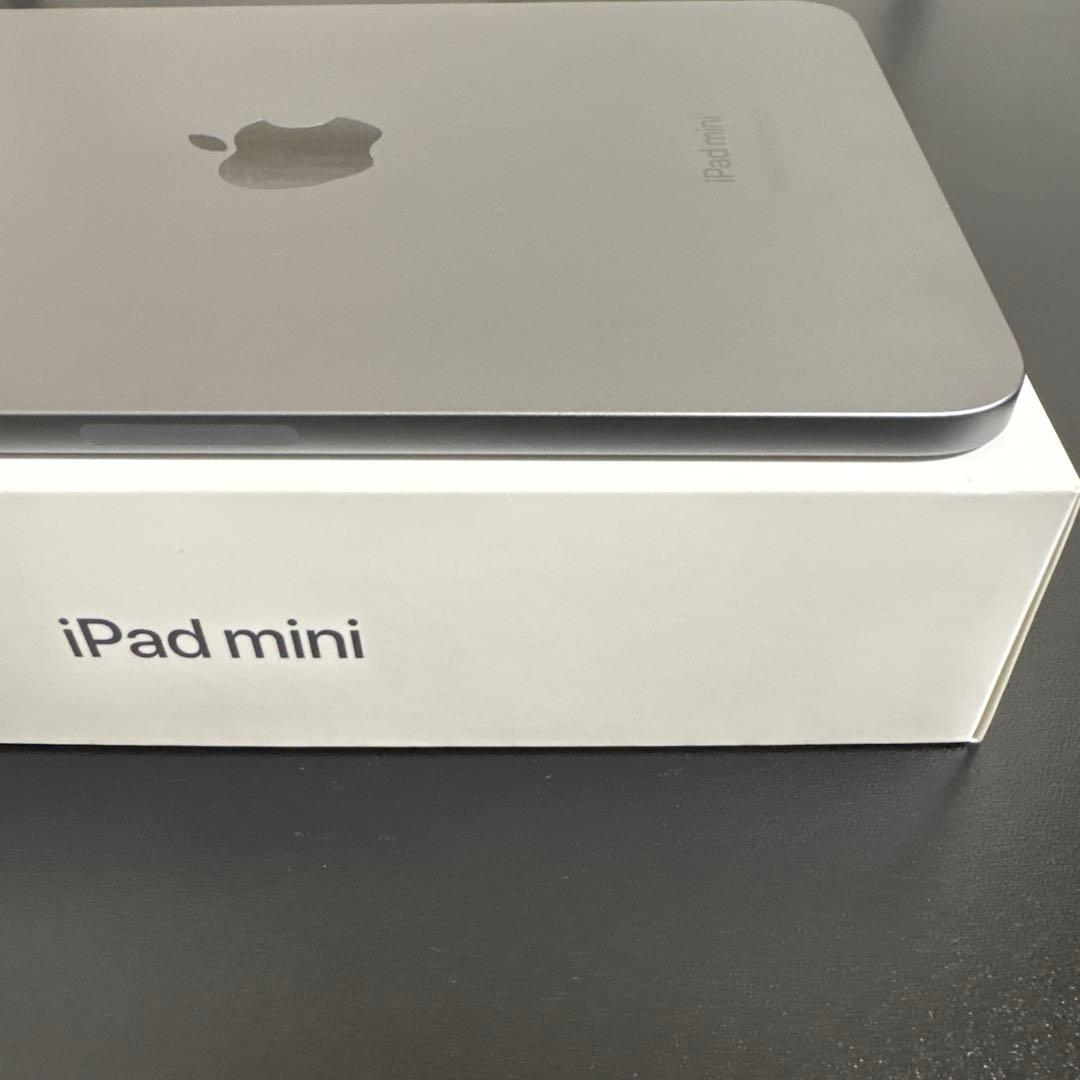 ほぼ未使用 iPad mini 第7世代 Wi-Fi 128GB スペースグレー