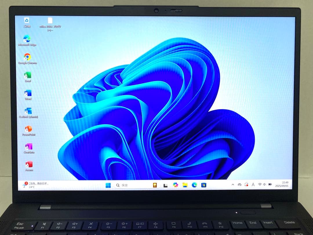 Office付き‼️ LENOVO　X1 Carbon Gen10　ノートパソコン