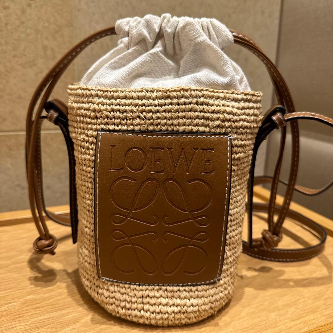 LOEWE かごバック ショルダーバッグ　ロエベ 好きな方