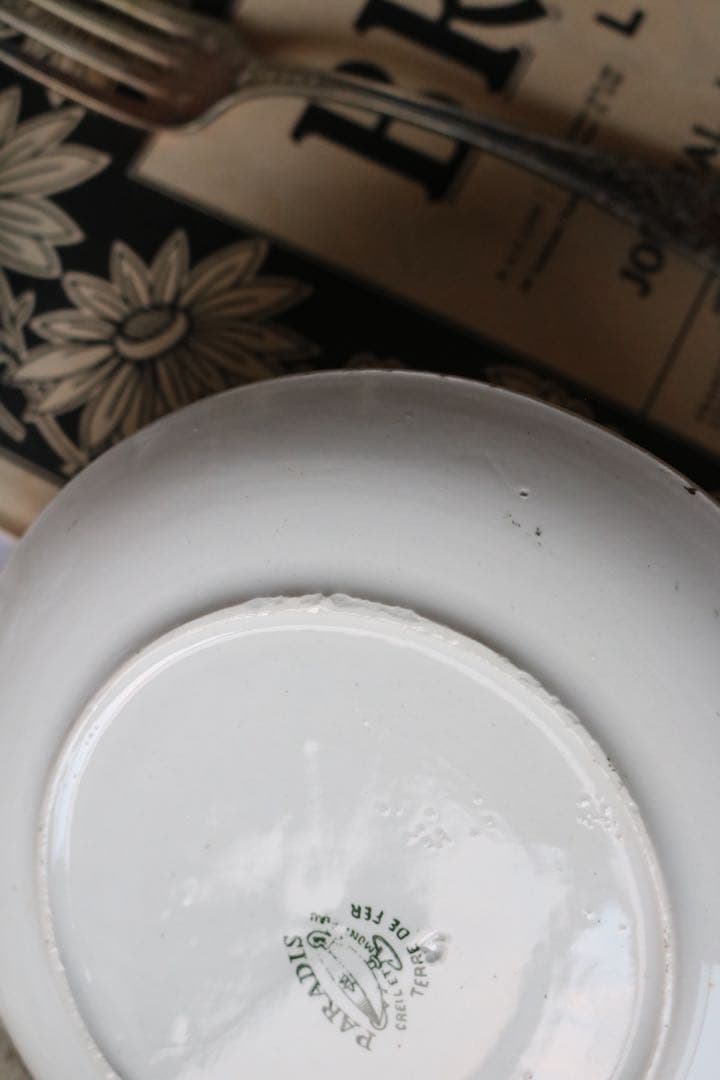 グリーン　Creil et montereau レリーフ　ソーサー　　c&s