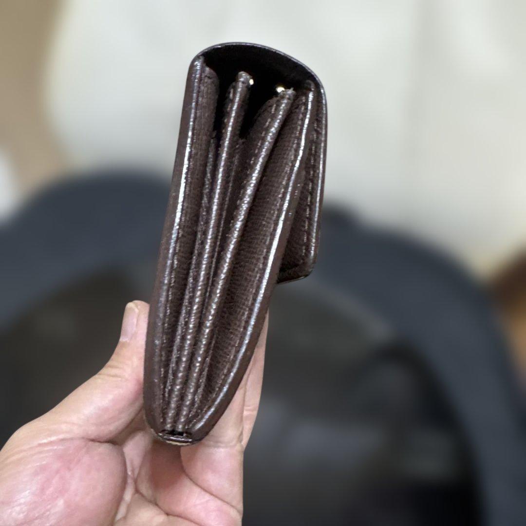 15☆美品♪カード10枚タイプ☆サラ長財布