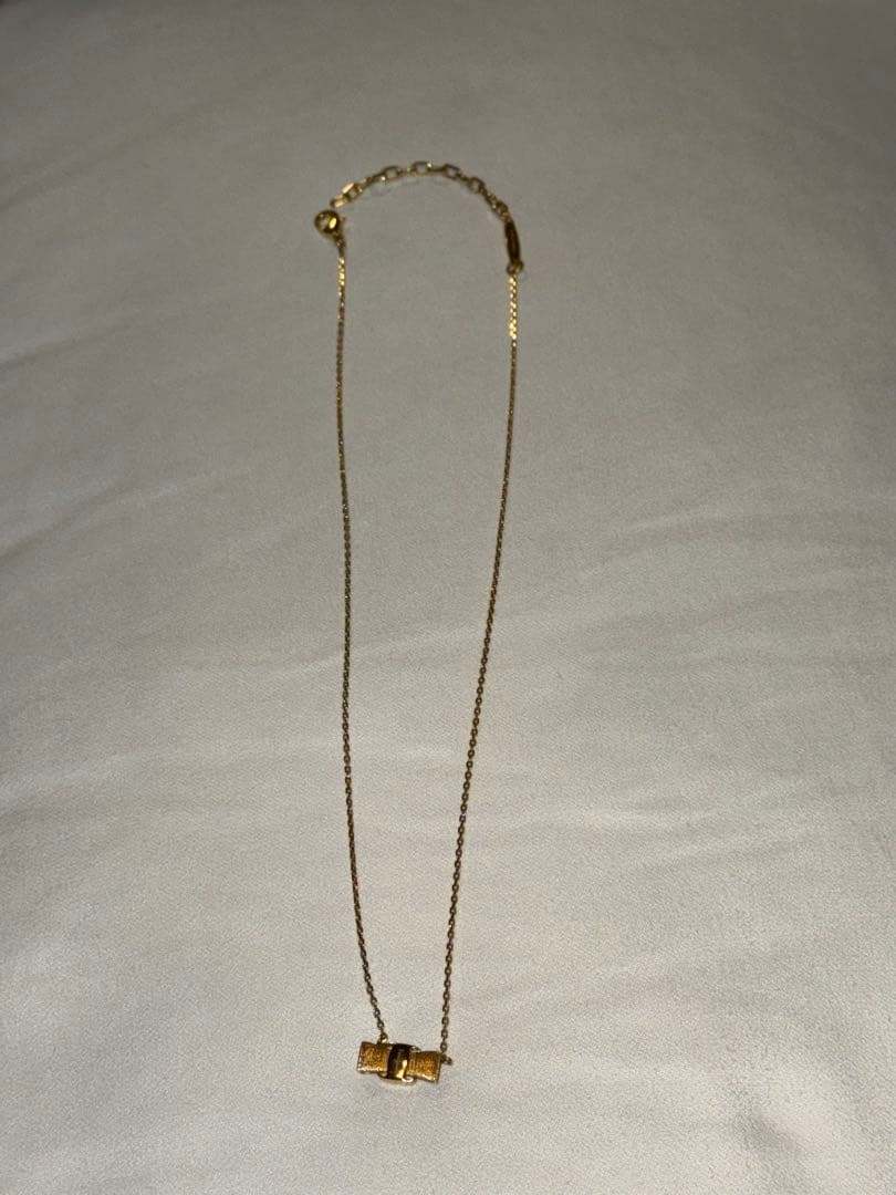 m*e様 FERRAGAMO ヴィラ・リボン