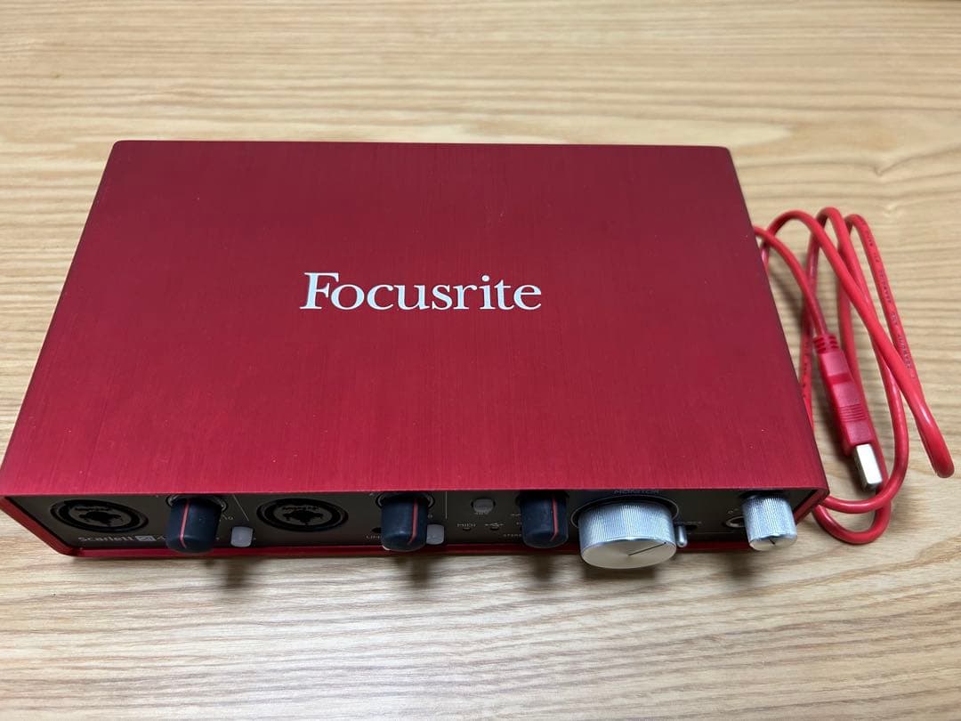 Focusrite Scarlett 2i4 USBオーディオインターフェイス
