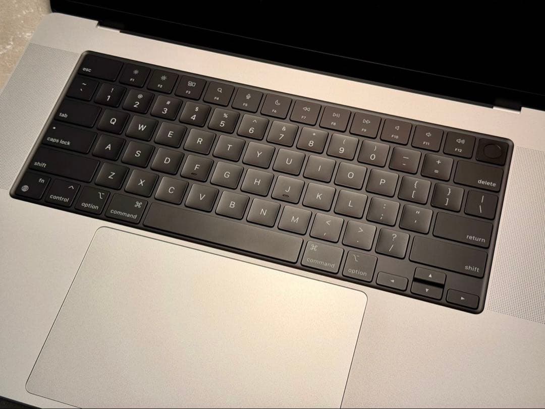 【美品】MacBook Pro 16インチ 2021 M1 Max